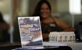US unemployment claims rose to 286,000, the highest level since October