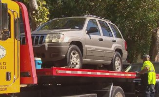 Watchdog group claims that states allow people to report their cars for towing with cash "kickbacks".