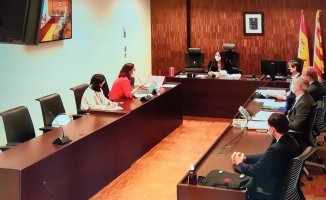 The PDECat accuses JxCat of constituting itself as a party in an illegal assembly