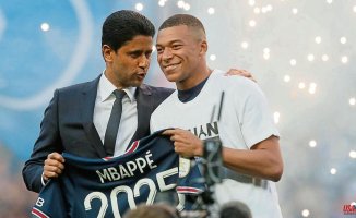 Mbappé says he is staying in France