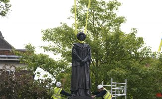 The enemies of 'the Iron Lady' vandalize a statue in her hometown