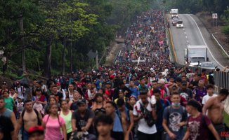 A tide of more than 15,000 migrants marches towards the US-Mexico border