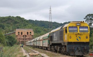 The Government will invest 8,000 million to double rail freight transport