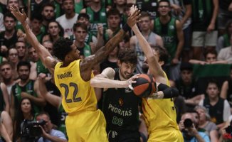 Barça knocks down a very combative Penya and gets into the final of the Endesa League
