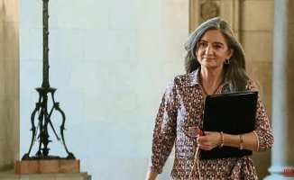 Laura Borràs accepts the resignation of the Secretary General of the Parliament Esther Andreu