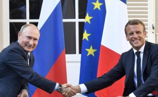 The Elysee leaks a telephone conversation with Putin four days after the invasion