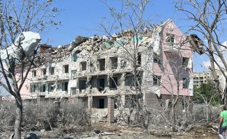 Ukraine: 21 people killed when Russian missiles strike homes near Odesa