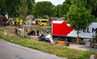 They increase to six dead due to the running over of a Spanish truck at a popular barbecue in the Netherlands