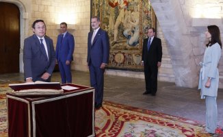 The new prosecutor general promises his position before the King in the Almudaina palace in Palma