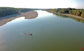 Low level of the Danube reveals German WWII warships