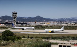 Foment promotes a technical table to make the expansion of El Prat viable
