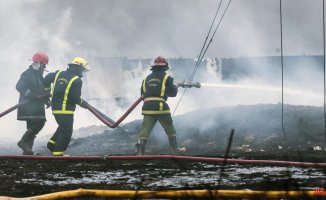 Controlled the serious industrial fire in Cuba, although the risks persist