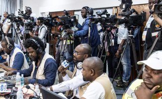 The ruling party in Angola and the opposition claim electoral victory