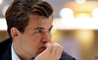 Carlsen folds in two moves against Niemann weeks after hinting he cheats