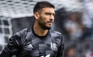 Girona signs goalkeeper Gazzaniga from Fulham