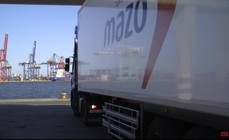Valencian transport denounces that it charges up to four months late and that "it goes further"