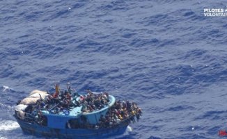 The Open Arms rescues 372 migrants in the central Mediterranean over the weekend