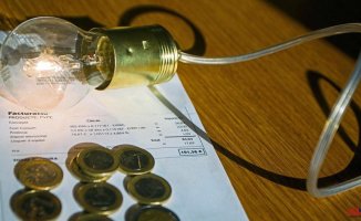 The electricity bill will include neighborhood data to boost savings