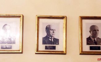 Mussolini's portrait in an Italian ministry causes controversy