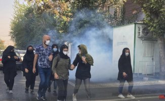 Protests in Iran spread through universities