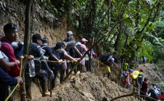 Migrants trapped in the jungle of Panama by the US border 'closure'