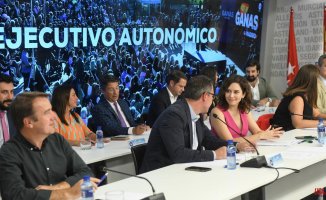 Ayuso banishes internal disputes and matches the calendar of the Madrid PP with that of Genoa