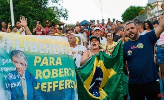 Bolsonarism is debated between armed militias and digital militias