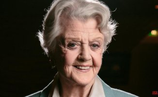 Actress Angela Lansbury dies, the endearing Jessica Fletcher in 'Murder She Wrote'