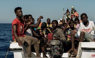 The 230 migrants from the 'Ocean Viking' that Italy rejected disembark in France