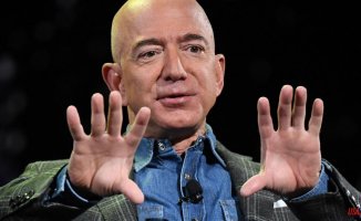 Amazon plans to lay off 10,000 people this week