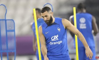 Benzema announces that he is leaving the French team