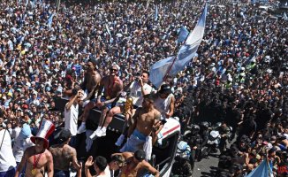 The best images of the rúa by bus and helicopter of the Argentine team