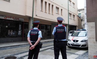 The Mossos activate preventive measures before the chain of letters with pyrotechnic material