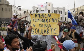 Political crisis in Peru: several detainees after police charges in downtown Lima