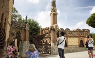 The Güell Pavilions, a Gaudí jewel deteriorated into oblivion