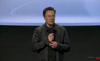Musk suspends the accounts of relevant journalists covering Twitter information