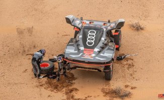 Carlos Sainz complicates the Dakar by losing 35 minutes with Al Attiyah