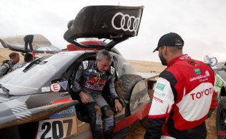 Carlos Sainz, after losing half the Dakar: "Everything has gone wrong, but I will continue attacking"