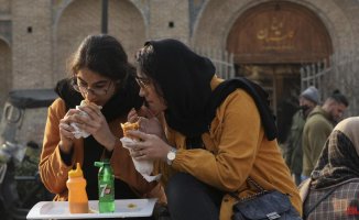 Iranian youth criticize regime's call for national "unity"
