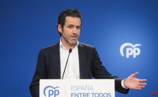 The PP demands the PSOE to identify the 15 deputies who met with those involved