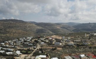 Israel approves more than 7,000 new houses and regularizes illegal settlements in the West Bank