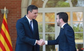 Sánchez pleads with Aragonés for "joining forces" and seeking an agreement