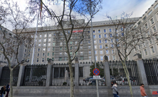 Two suspicious packages force the eviction of part of the Ministry of Defense
