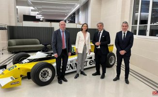 Reyes Maroto seeks new investments from Renault and Stellantis in Spain