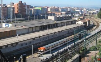 Renfe designs trains for Cantabria and Asturias that do not fit in the tunnels