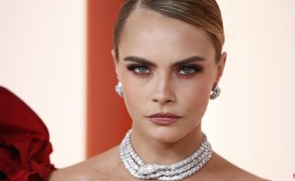 Cara Delevingne stars in the most talked about outfit of the Oscars night