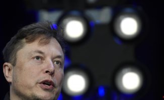 EU asks Musk to use people to moderate Twitter, not artificial intelligence