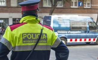 The Mossos recover a 100,000-euro watch stolen hours before from a tourist in the Raval