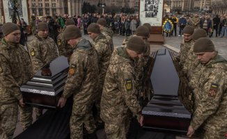 Ukraine bleeds to death in Bakhmut
