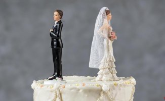 How do you divide ownership of a flat when you get divorced?